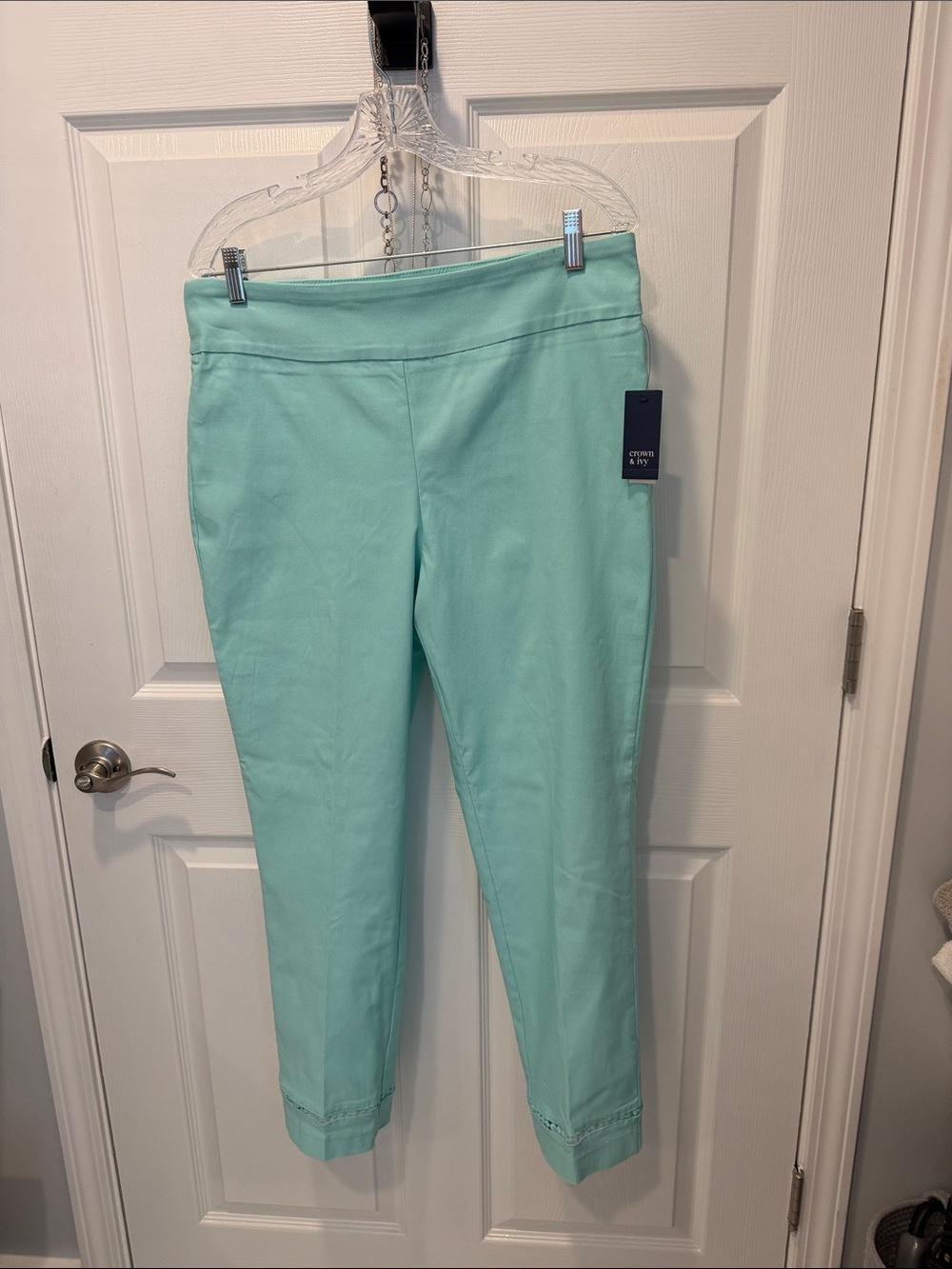 crown & ivy Mint Cropped Ankle Pants
